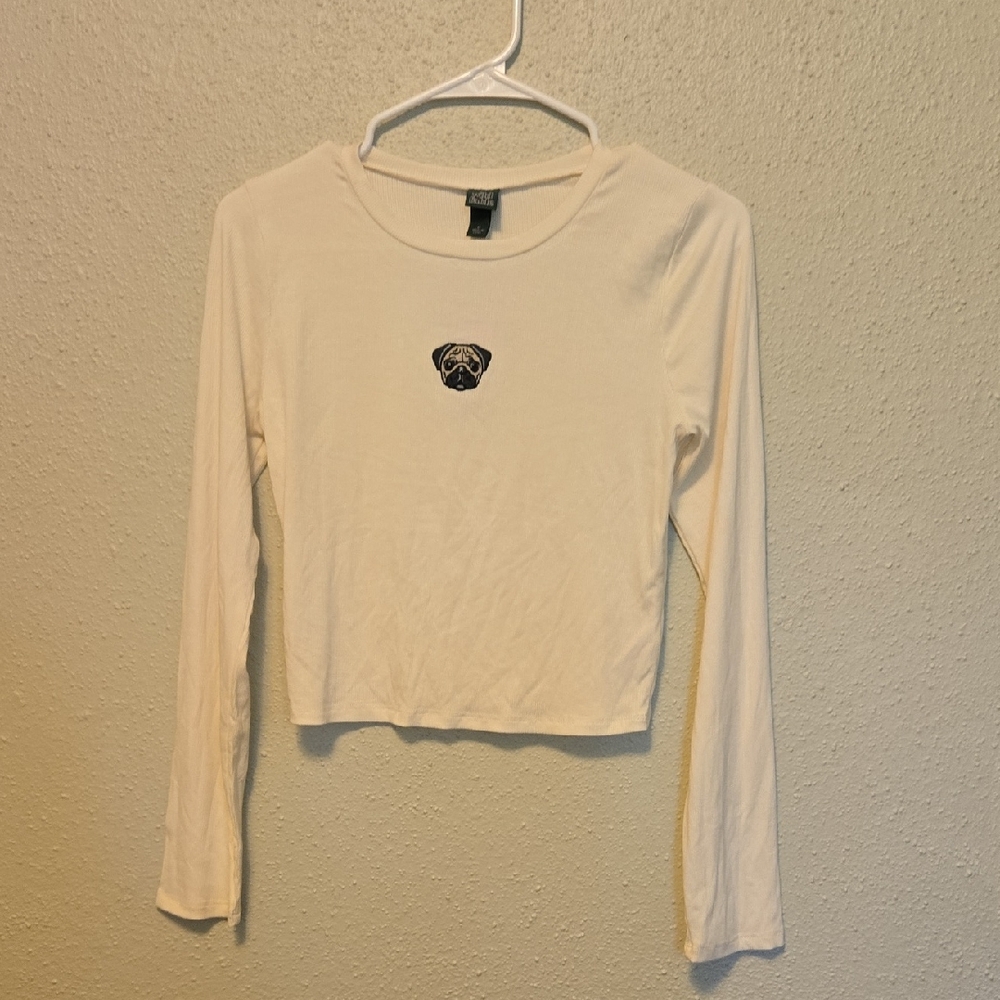 NWT Wild Fable White Long Sleeve With Pug Medium
